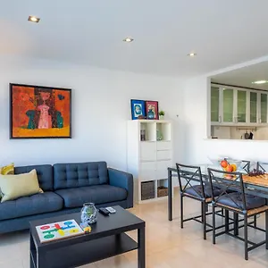 Piso Claudia Apartment